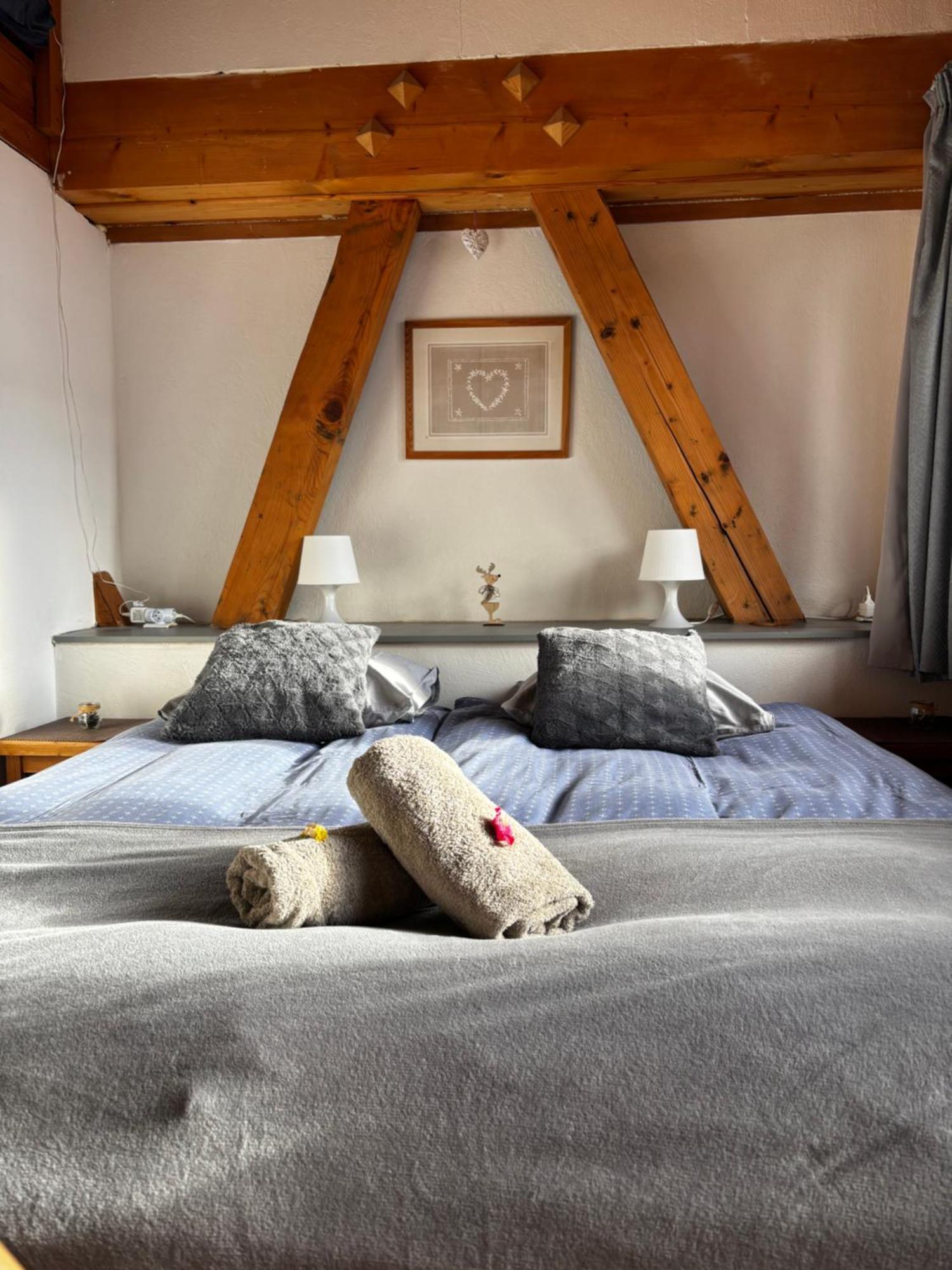 Central Hostel Châtel Zewnętrze zdjęcie