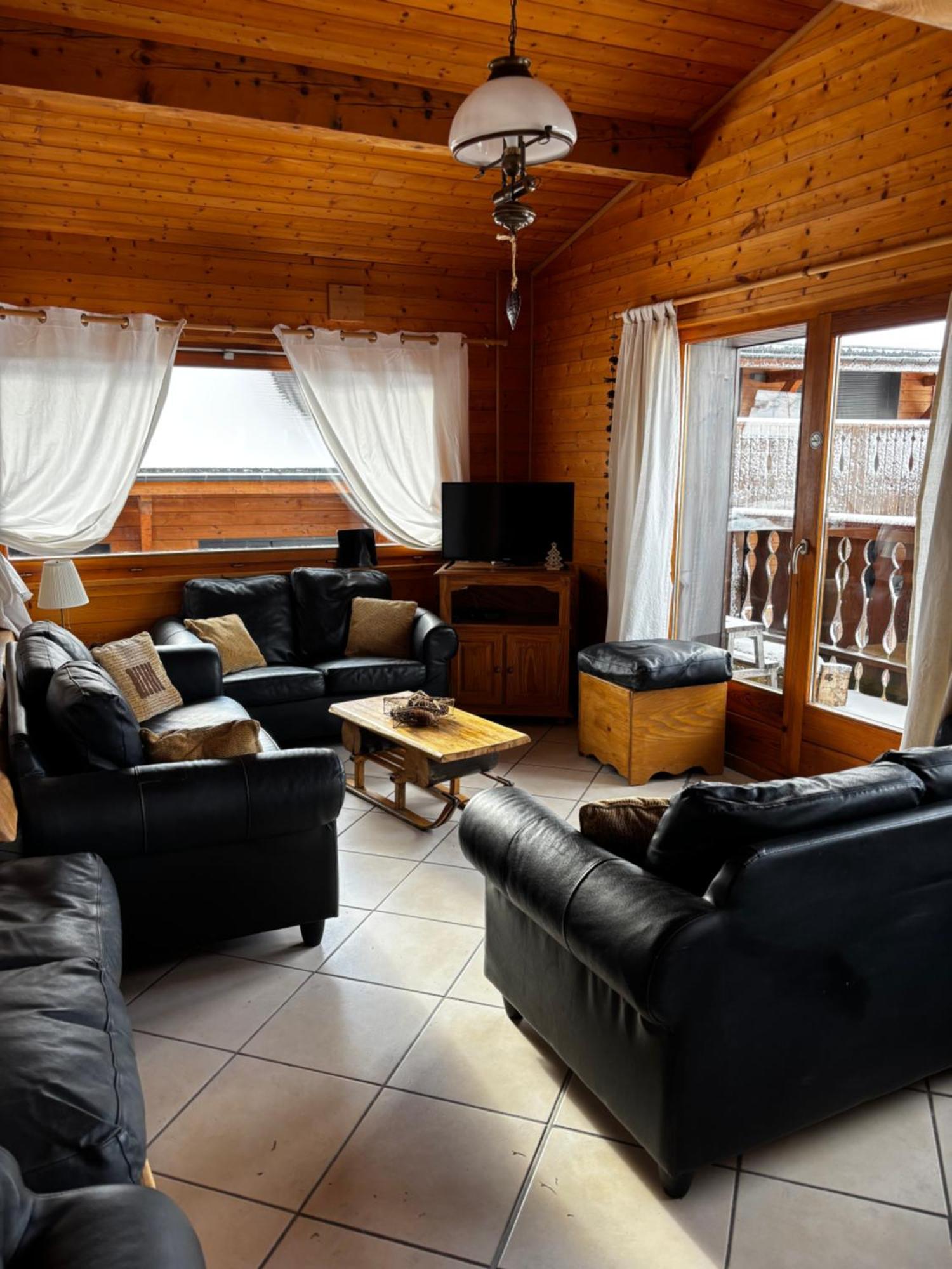 Central Hostel Châtel Zewnętrze zdjęcie