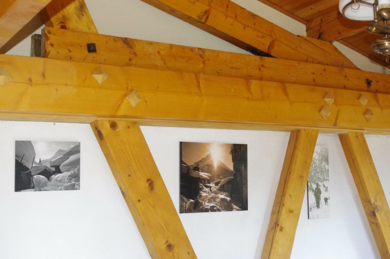 Central Hostel Châtel Zewnętrze zdjęcie