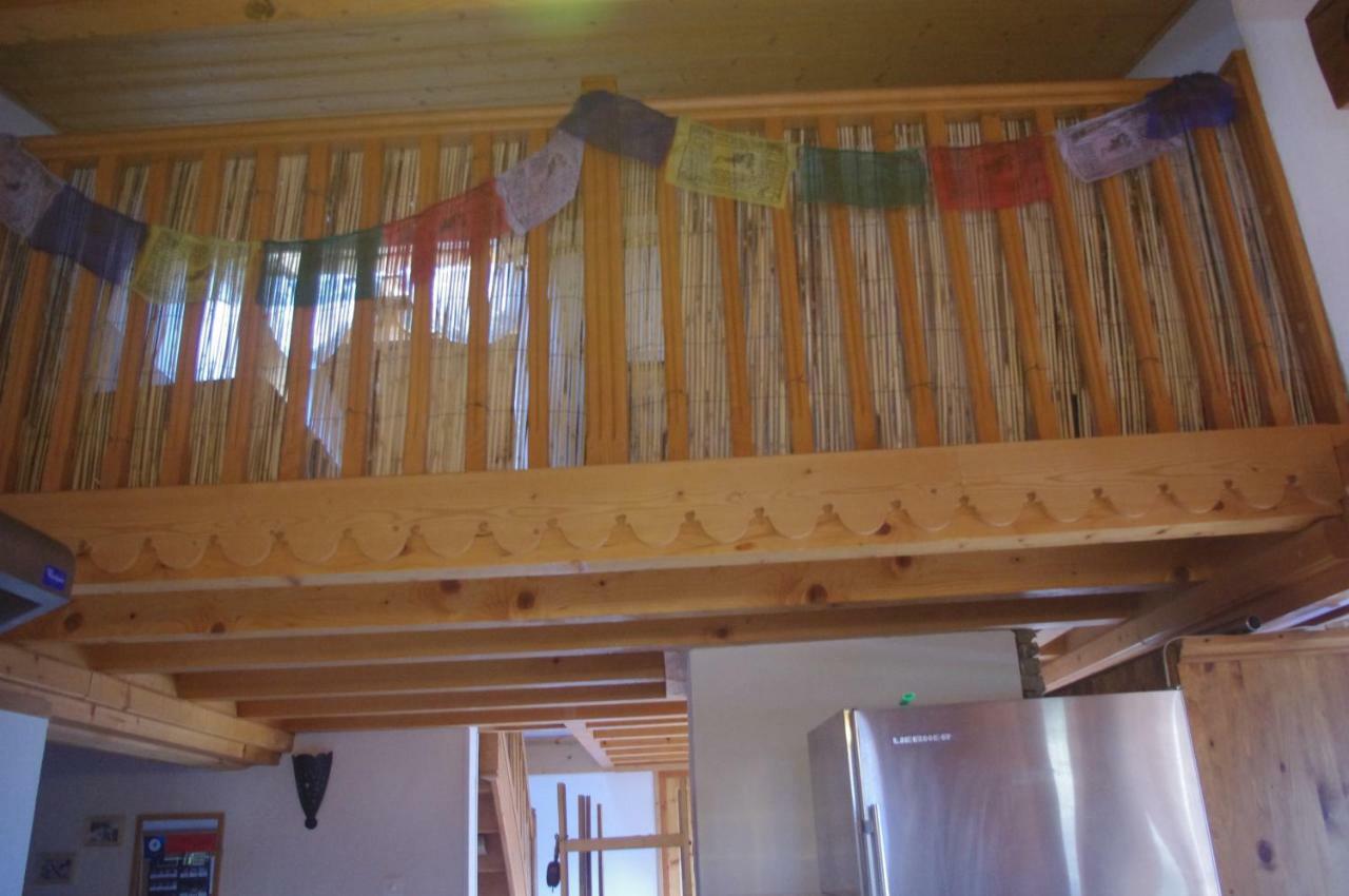 Central Hostel Châtel Zewnętrze zdjęcie